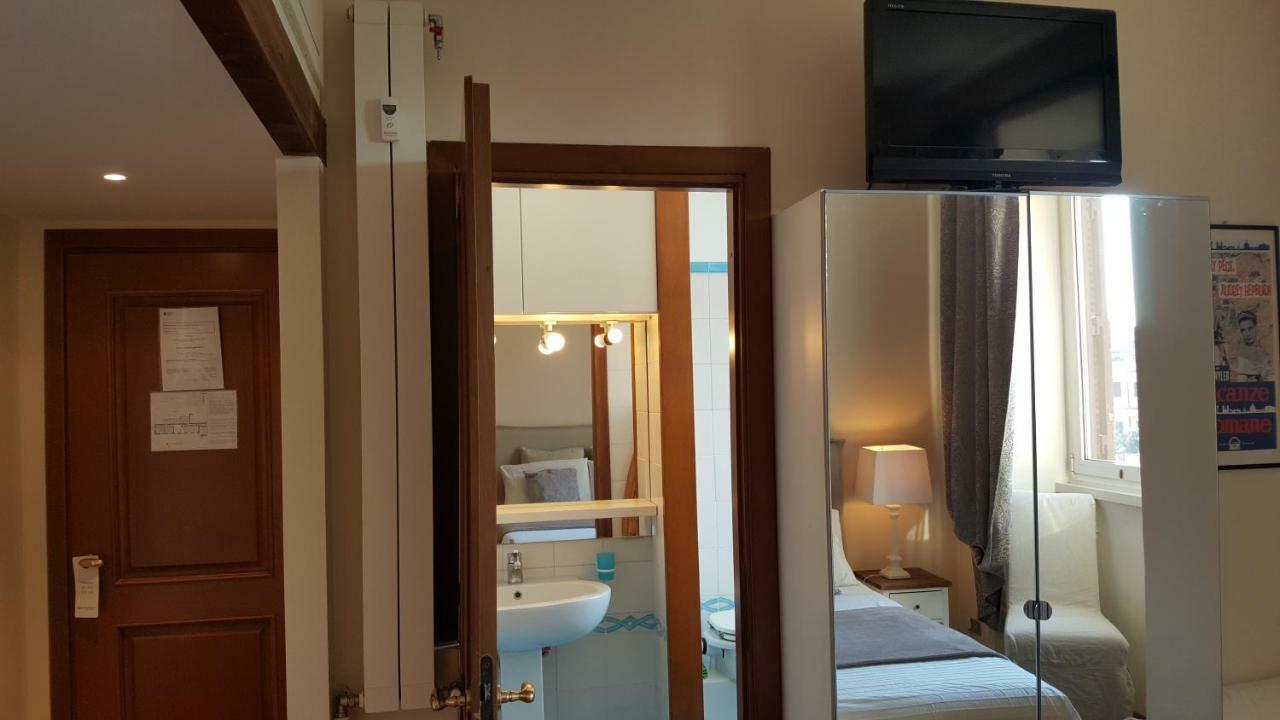 Bed & Breakfast A Casa Di Lia A Roma エクステリア 写真